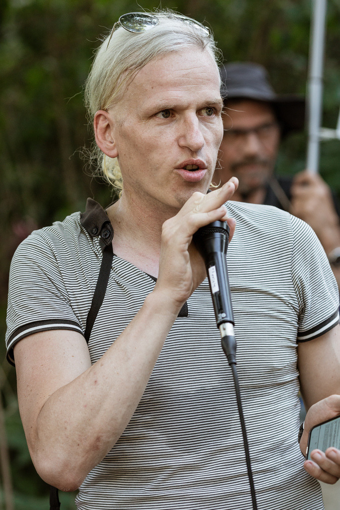 Capa-12 | Jonathan der Fotograf