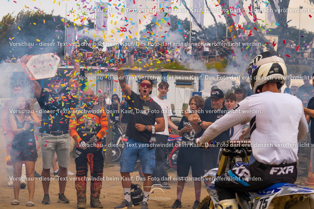 09_20_LM_Schenkenhorst-1824 | Sportfotografin aus Berlin-Brandenburg mit Fokus auf Motocross. Ich halte deine sportliche Leistung und echte Emotionen auf und neben der Strecke professionell fest. Entdecke die Fotos von deinem Rennen und bestelle sie direkt hier im Shop.