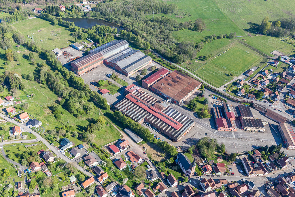 Aerial view: De Dietrich Process Systems factory premises in Zinswiller in the state Bas-Rhin, France.Photo: IMG_099474.jpg taken on 04/30/2017 by Werner Riehm/FLY-FOTO.comResolution of the original: 5472 x 3648 px