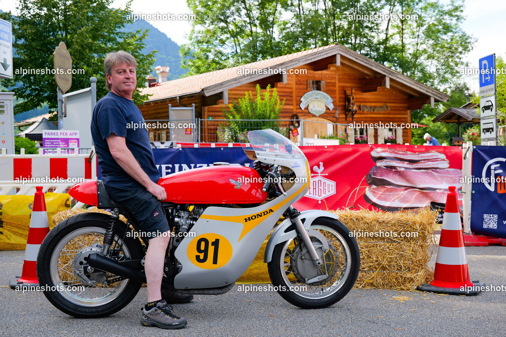 P1014647 | Erleben Sie atemberaubende, hochqualitative Fotos Ihrer Fahrt entlang der malerischen Alpenstraßen. Besuchen Sie alpineshots.com, um professionelle Aufnahmen Ihrer unvergesslichen Reise zu finden und zu kaufen - Realisiert mit Pictrs.com