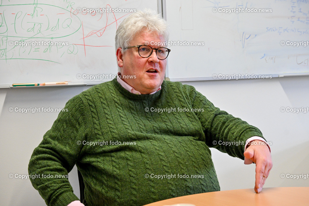 Sepp Hochreiter_ JKU-Institut fuer Machine Learning_ 09.02.2024-9 | 09.02.2024, Johannes Kepler Universitaet Linz, AUT, JKU, Johannes Kepler Universitaet Linz, im Bild Sepp Hochreiter (JKU, Leitung Institut fuer Machine Learning)