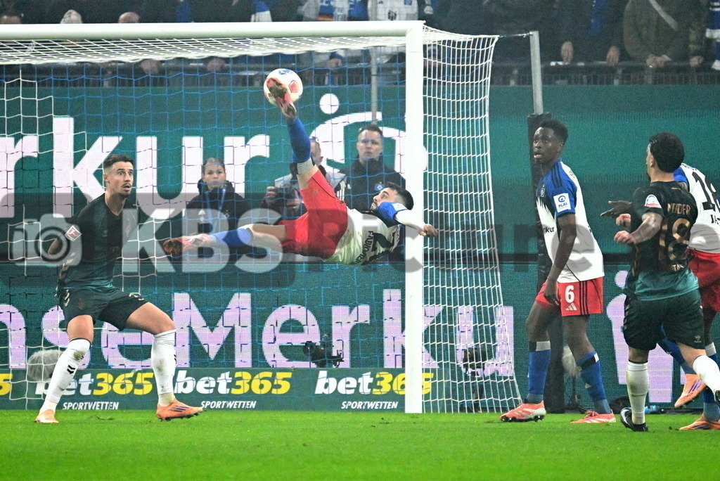 KBS Picture_HSV-WerderBremen_011 | v.l. Friedl Matco (Werder Bremen) , Ferreira Vieira Fabio (HSV) , Sambi Lokonga Albert Sambi (HSV) ,Sportplatz :  Volksparkstadion, - Realisiert mit Pictrs.com