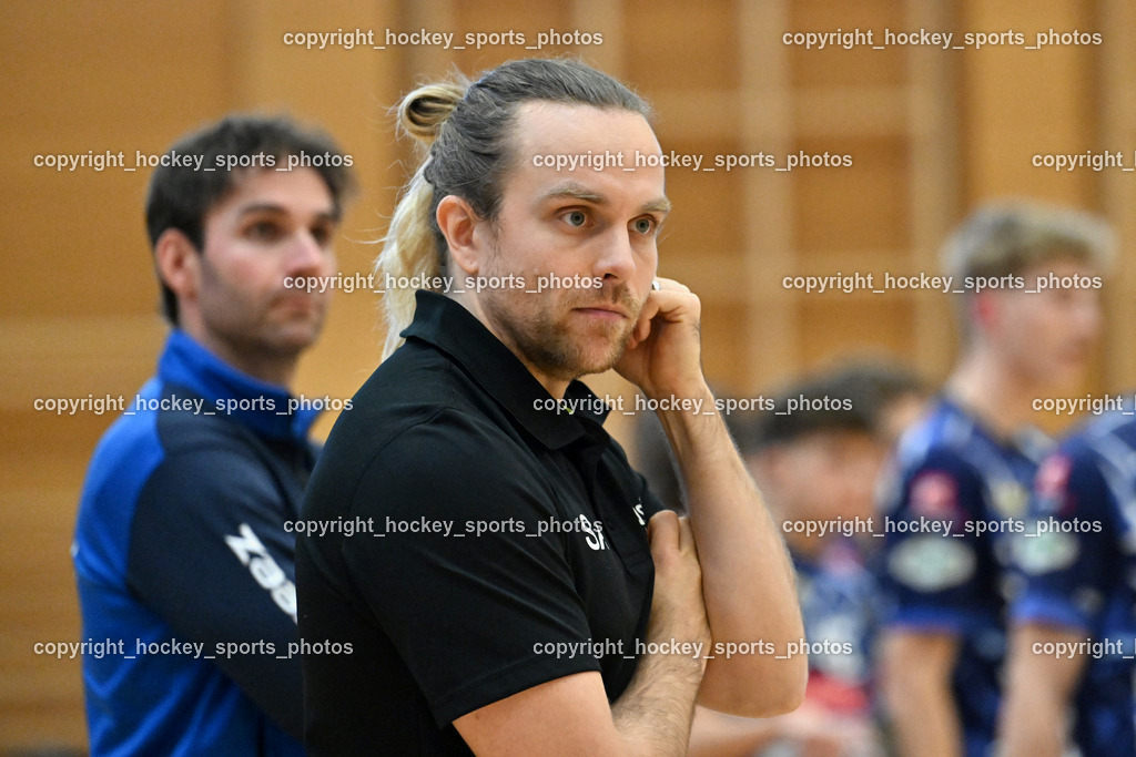 VSV Unihockey  vs. FBK Loka  | Headcoach VSV Unihockey Sami Aalto, VSV Unihockey  vs. FBK Loka , VSV Unihockey  vs. FBK Loka  am 25.01.2026 in Villach (Ballspielhalle St. Martin), Austria, (Photo by Bernd Stefan)