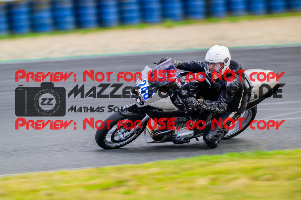 MaZZes_FotoMatrix_240724_6007705_0052 | BLAU