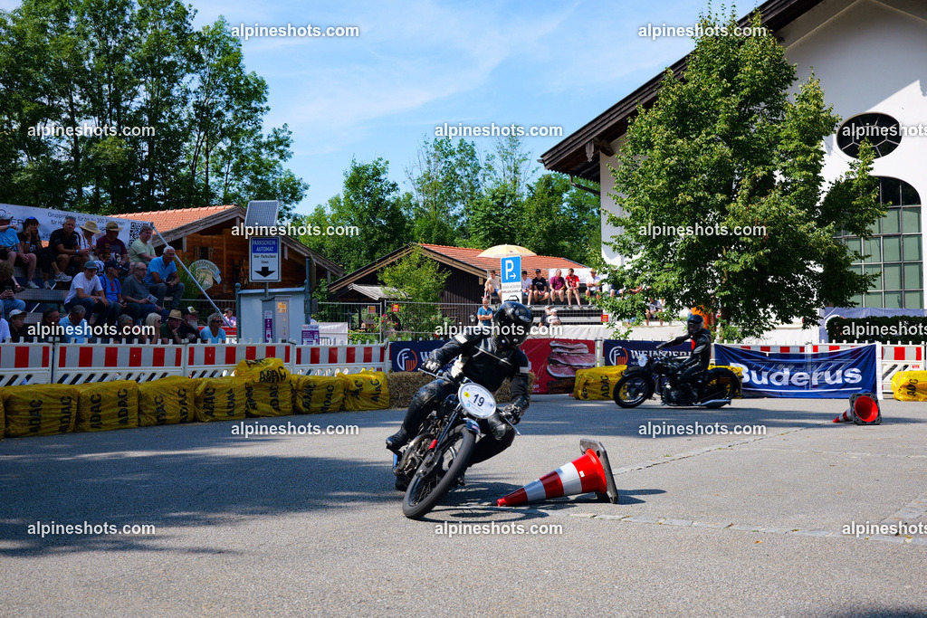 P1014886 | Erleben Sie atemberaubende, hochqualitative Fotos Ihrer Fahrt entlang der malerischen Alpenstraßen. Besuchen Sie alpineshots.com, um professionelle Aufnahmen Ihrer unvergesslichen Reise zu finden und zu kaufen - Realisiert mit Pictrs.com