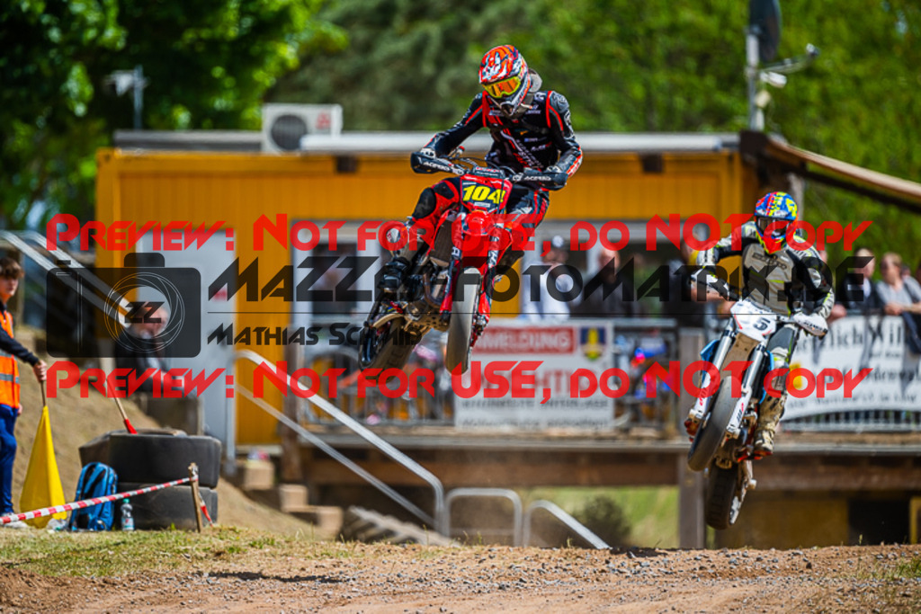 MaZZes_FotoMatrix_220529_8032 | Fotograf Mathias Schmid
Sportfotograf,
Eventfotograf,
Hochzeitsfotograf,
Portraitfotograf