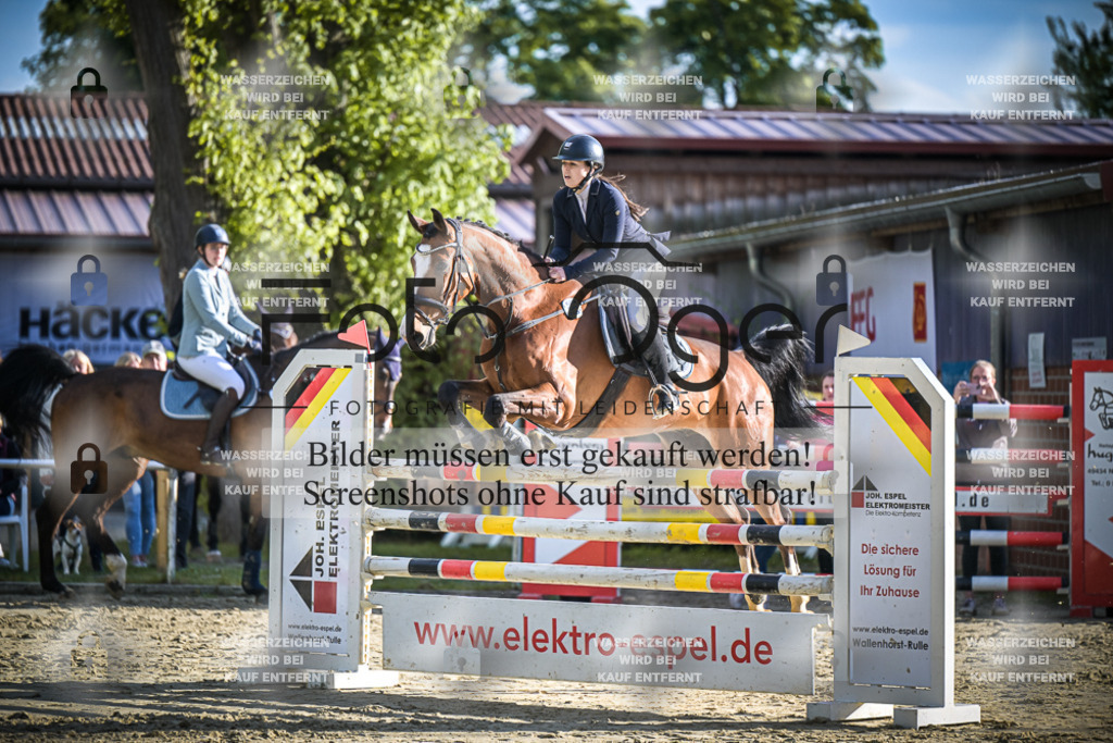 DOS_3871 | Entdecke hochwertige Reitturnierfotos von Foto Oger. Professionell, emotional und authentisch – jetzt Lieblingsmomente im Shop bestellen.Deutschlandweite Turnierfotografie. - Realisiert mit Pictrs.com