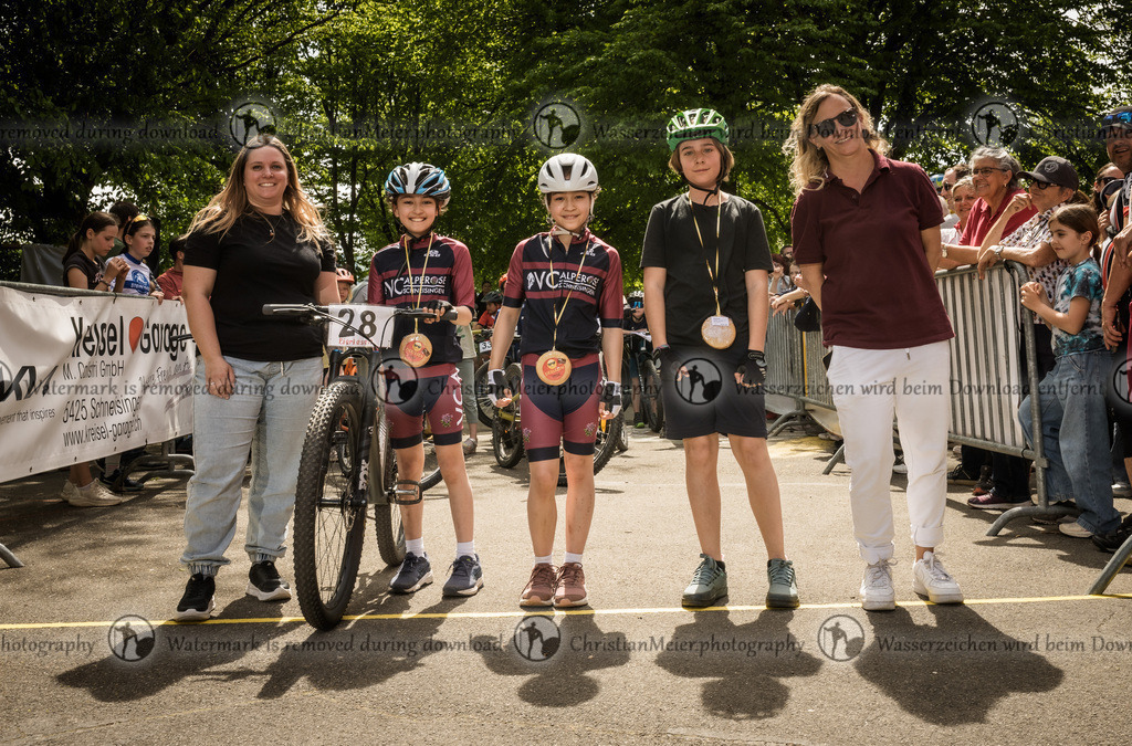 Eierlesen 2026 | Sie wurden bei einem Event oder Sportanlass fotografiert? Hier finden sie ihre Bilder! - Realisiert mit Pictrs.com