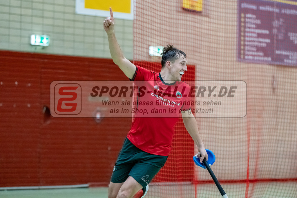 HK_20231217_107588 | 1. Bundesliga Herren Crefelder HC - Düsseldorfer HC  am 17.12.2023 Sporthalle Glockenspitz, Krefeld , Boomes Anton ( Crefelder HTC #23 )