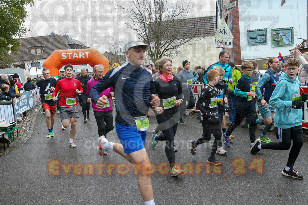 251130_1024_EX1_4936 | Sportfotografie im Rhein-Sieg Kreis, Köln, Bonn, NRW, Rheinland Pfalz, Hessen, etc. Unser Tätigkeitsfeld umfasst den Laufsport vom Volkslauf über den Marathon, Duathlon, Triathon bis zum Ultralauf wie Kölnpfad Ultra oder Schindertrail.