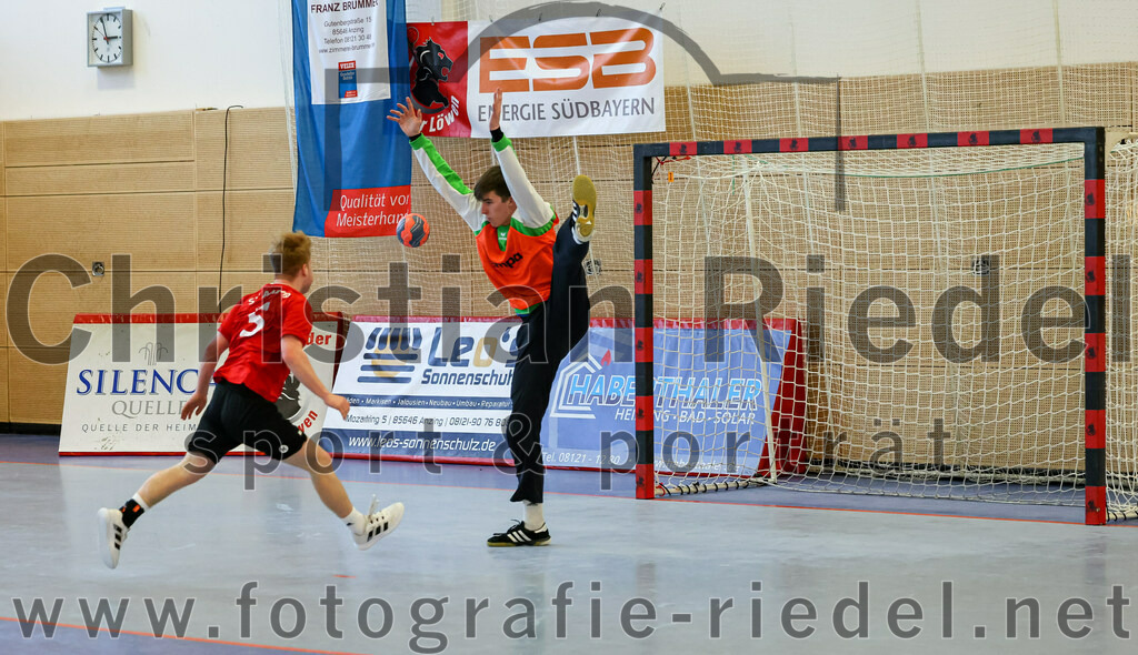 2022-12-17_067_SV_Anzing_gegen_TSV_Simbach | Anzing, Deutschland, 17.12.2022:
Handball, Bayernliga männliche A-Jugend 2022 / 2023, 9. Spieltag, SV Anzing gegen TSV Simbach, Endergebnis: 39:30

Nico Töpper (SV Anzing, #5)

Foto: Christian Riedel / fotografie-riedel.net