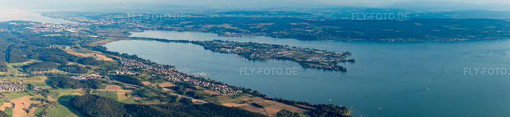 Luftbild: Panorama in Reichenau im Bundesland Baden-Württemberg in Deutschland. Foto: IMG_094365-Pano.jpg vom 27.08.2016 durch Werner Riehm/FLY-FOTO.de – Auflösung des Originals: 11956 x 2739 px