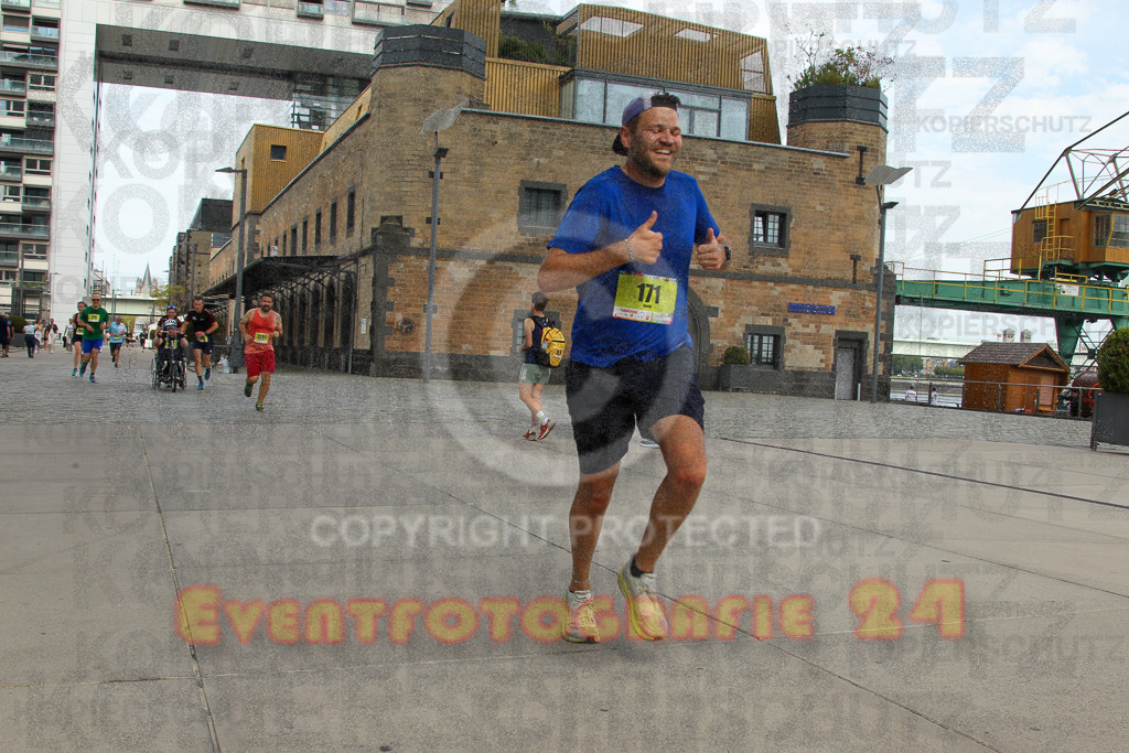 250920_1322_EV4_5344 | Sportfotografie im Rhein-Sieg Kreis, Köln, Bonn, NRW, Rheinland Pfalz, Hessen, etc. Unser Tätigkeitsfeld umfasst den Laufsport vom Volkslauf über den Marathon, Duathlon, Triathon bis zum Ultralauf wie Kölnpfad Ultra oder Schindertrail.