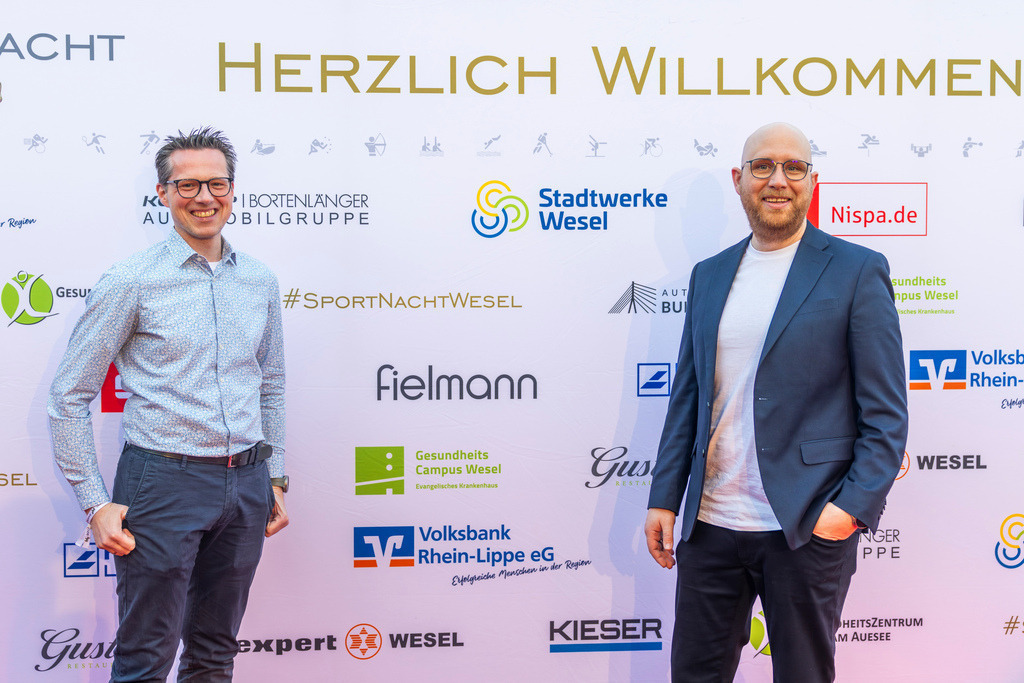 top-top.de 260306-213 | Foto, Video, Fotografie, Videografie, Fotobox, DJ, Discjockey, Musik, Musikbox, Veranstaltung, Photobooth, Amazon, Ebay, Buchtipp, Bestseller, Autor, Verlag, Buch, Wesel, Hamminkeln, NRW, Dinslaken, Rees, Drohne, Hochzeit, Party, Fotobox, Wesel, Fotograf