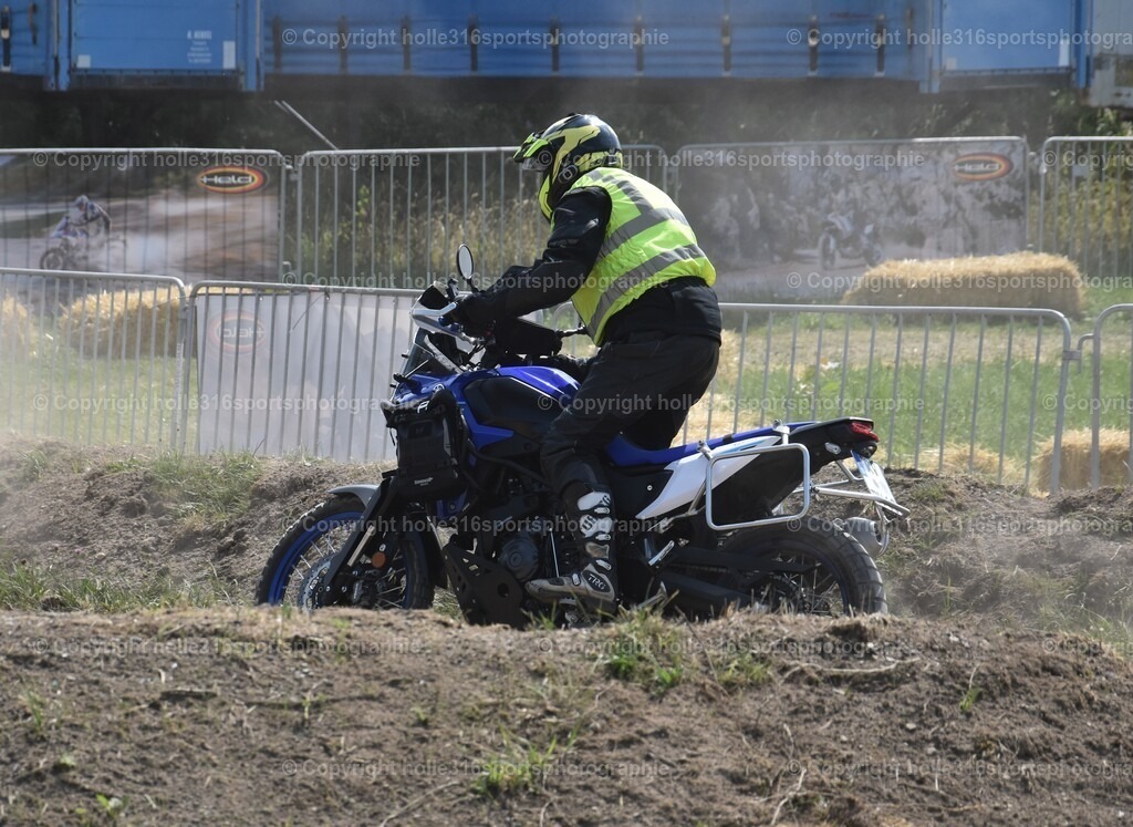 DSC_0431 | Sportfotografie , Motorsport, Motoross, Reitsport, Mointainbike, Enduro,
Landschaft , Outdoor, Eventfotografie, Landschaft, Bilder online bestellen - Realisiert mit Pictrs.com