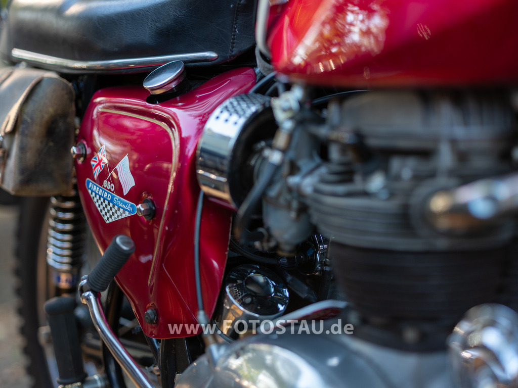 20251018-00086 | Syke Barrien 2025 Oldtimer Treffen - Realisiert mit Pictrs.com