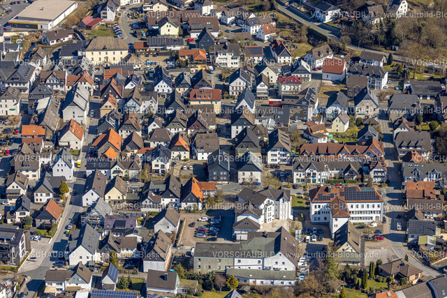 Balve250304143 | Luftbild, , Wohnhäuser Ansicht der Innnenstadt, Hausfassaden und Dächer, Balve, Sauerland, Nordrhein-Westfalen, Deutschland