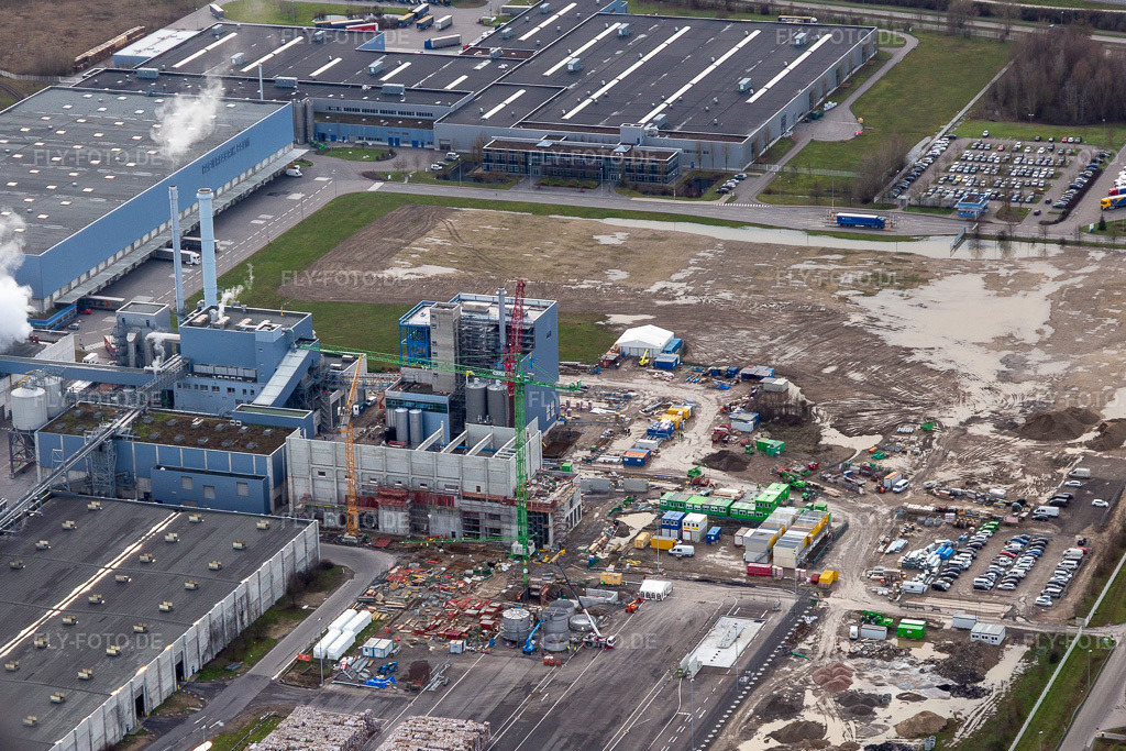 Luftbild: Neubau des Gas- Wasserstoff- Kraftwerks der Papierfabrik Palm GmbH & Co. KG im Ortsteil Industriegebiet Wörth-Oberwald. in Wörth am Rhein im Bundesland Rheinland-Pfalz in Deutschland. Foto: IMG_124231.jpg vom 04.02.2021 durch Werner Riehm/FLY-FOTO.de