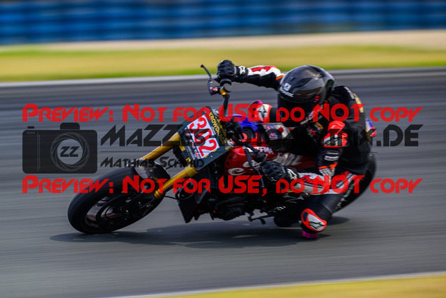 MaZZes_FotoMatrix_240725_6007705_1545 | ROT