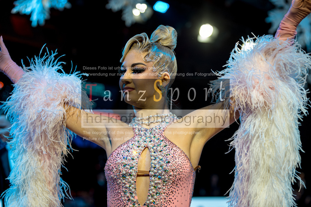 20251214_Baltic-Trophy_2681-2 | Tanzsportbilder, Standardtanz, Lateintanz, WDSF, DTV, LTVB, dancecomp, goc, hessen tanzt, blaues band der spree, walzer, tango, wiener walzer, slowfox, quickstepp, samba, rumba, cha-cha-cha, paso doble. jive, hd-kroft photography, turniertanzsport