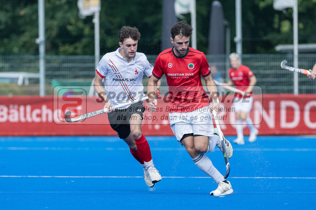 HK_20230923_104377 | 1. Bundesliga Herren Crefelder HTC - TSV Mannheim am 23.9.2023 CHTC, Krefeld , Koen Visser ( TSV Mannheim #11 ) , Bachmann Lucas Maximilian ( Crefelder HTC #15 )