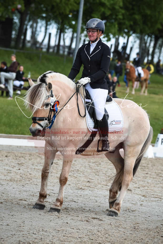 20230518_JK-Röhrsdorf-09-1657 | Pferde- und Turnierfotografie in Westsachsen. Pferdeportraits, Auftragszeichnungen und intuitive Kunst.