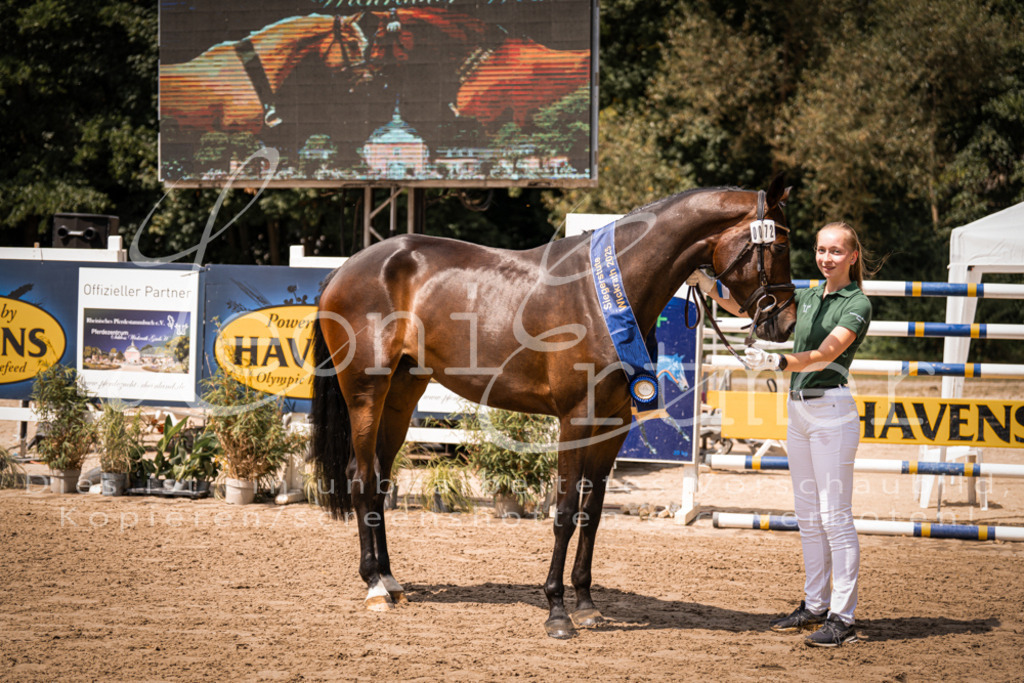 1.Fr00155 | Leoni Ertmer Photography - Realisiert mit Pictrs.com