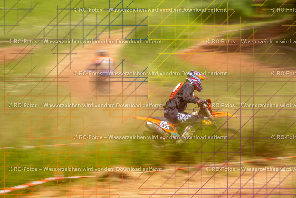 Wolfshausen 5 Lauf -515 | Sportfotografie von RO-Fotos: Motorsport, Motocross, Enduro, Laufveranstaltungen und Triathlon. Professionelle Fotos von Sportlern und Events. - Realisiert mit Pictrs.com
