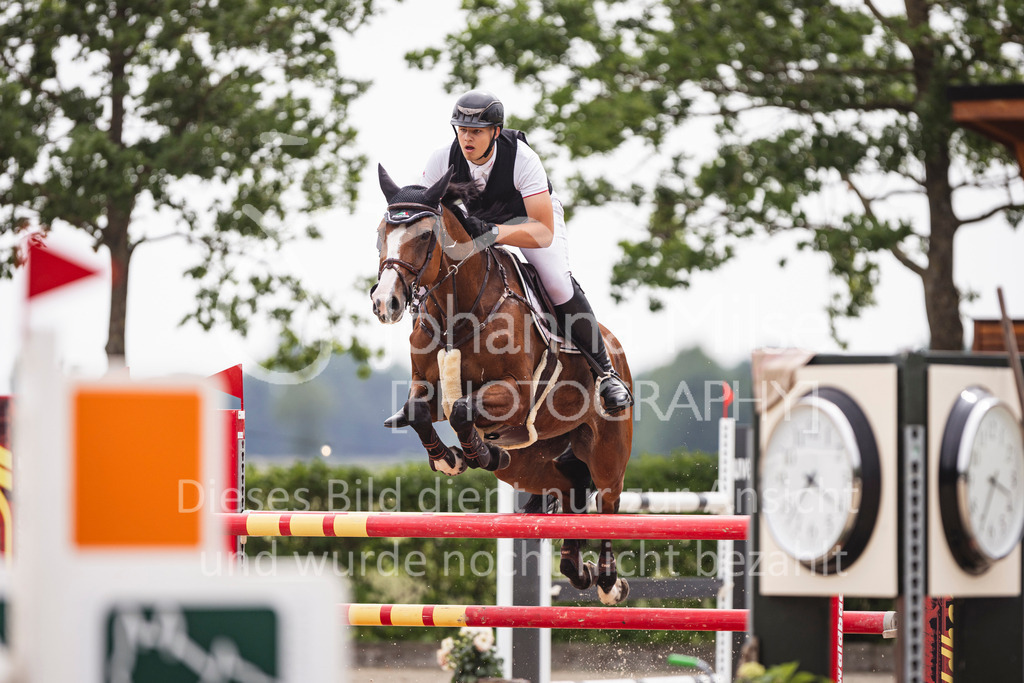 250622_Lemwerder_M2-SprmstAnf-848 | Deine schönsten Turniermomente als professionelle Fotos! Entdecke hochwertige Pferdesport-Fotografie im Online-Shop. Jetzt Fotos finden & bestellen!