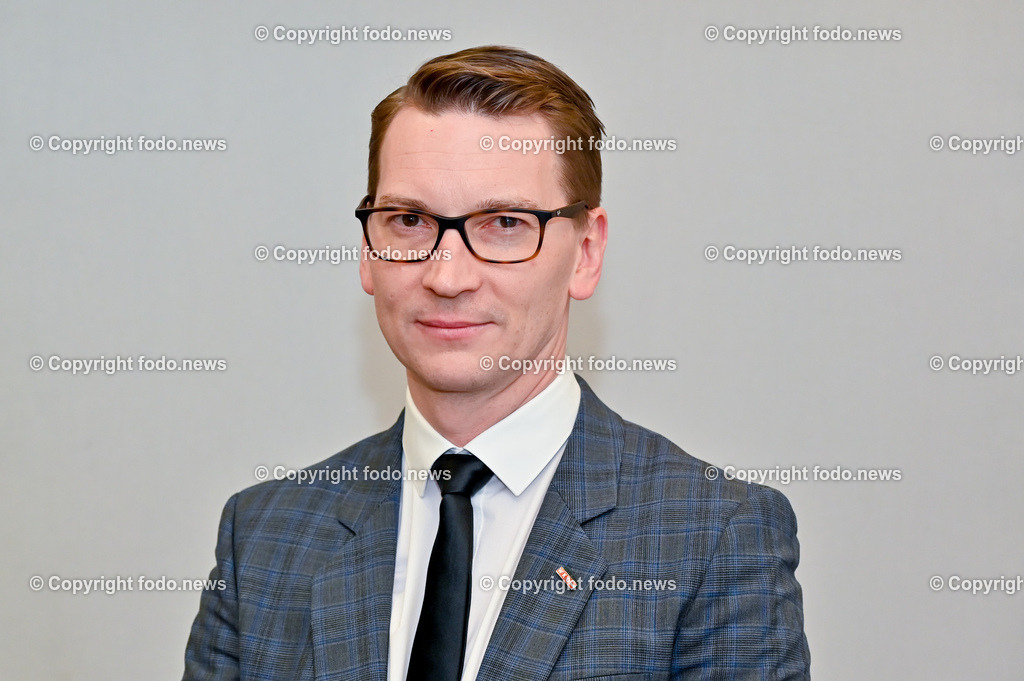 Pressekonferenz WKO OÖ_ Energiekosten bleiben Dauerbrenner_ 23.01.2023-9 | 23.01.2023, Presseclub Linz, AUT, Pressekonferenz WKO Ooe, Energiekosten bleiben Dauerbrenner im Bild Robert Mairhofer (Leiter Energiepolitik der WKO Ooe)