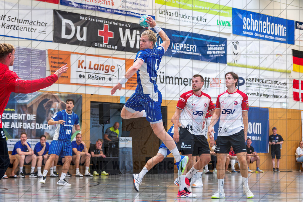 IHC 2026 - VfL Gummersbach vs. HØJ Elite | Ellidi Snaer Vidarsson (VfL Gummersbach #4); IHC 2026 - VfL Gummersbach vs. HØJ Elite am 08.08.26 in Sporthalle KGS, Schneverdingen - Realisiert mit Pictrs.com
