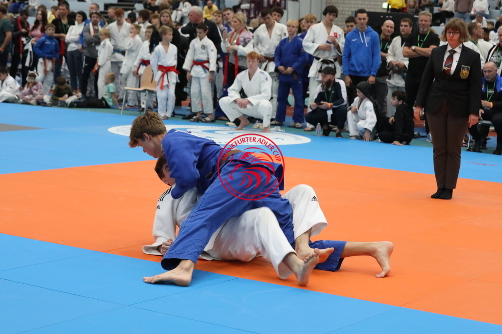 1J7A3096 | Fotos vom Adler Cup - Pictures from Adler Cup

Hier findet Ihr alle Eindrücke und großen Momente der Adler Cup Wochenenden. Here you will find all impressions and great moments of the Adler Cup weekends. - Realisiert mit Pictrs.com