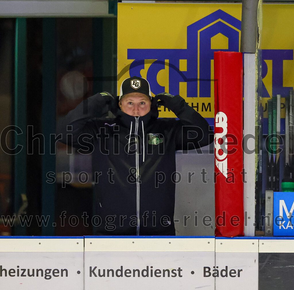 2025-12-28_043_TSV_Erding_gegen_onesto_Tigers_Bayreuth | Erding, Deutschland, 28.12.2025:Eishockey, Oberliga Süd 2025 / 2026, 31. Spieltag, TSV Erding gegen onesto Tigers Bayreuth, Endergebnis: 6:5 n.V.Foto: Christian Riedel / fotografie-riedel.net
