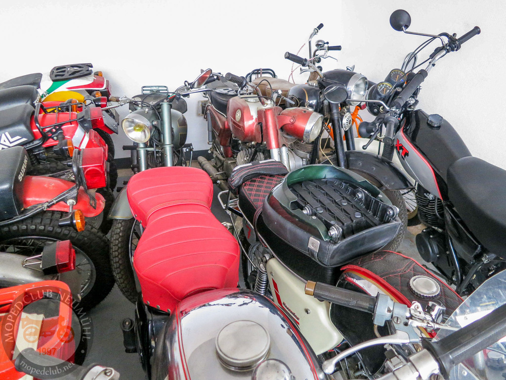 MopedmuseumNeumühl_151023_018 | Bildergalerie von Sport-Ereignissen aber auch von weiteren spannenden Dingen - nicht nur vom Niederrhein. In Anlehnung an den bekannten Spruch von Hanns Dieter Hüsch heißt das Motto: "Niederrhein ist überall".  - Realisiert mit Pictrs.com