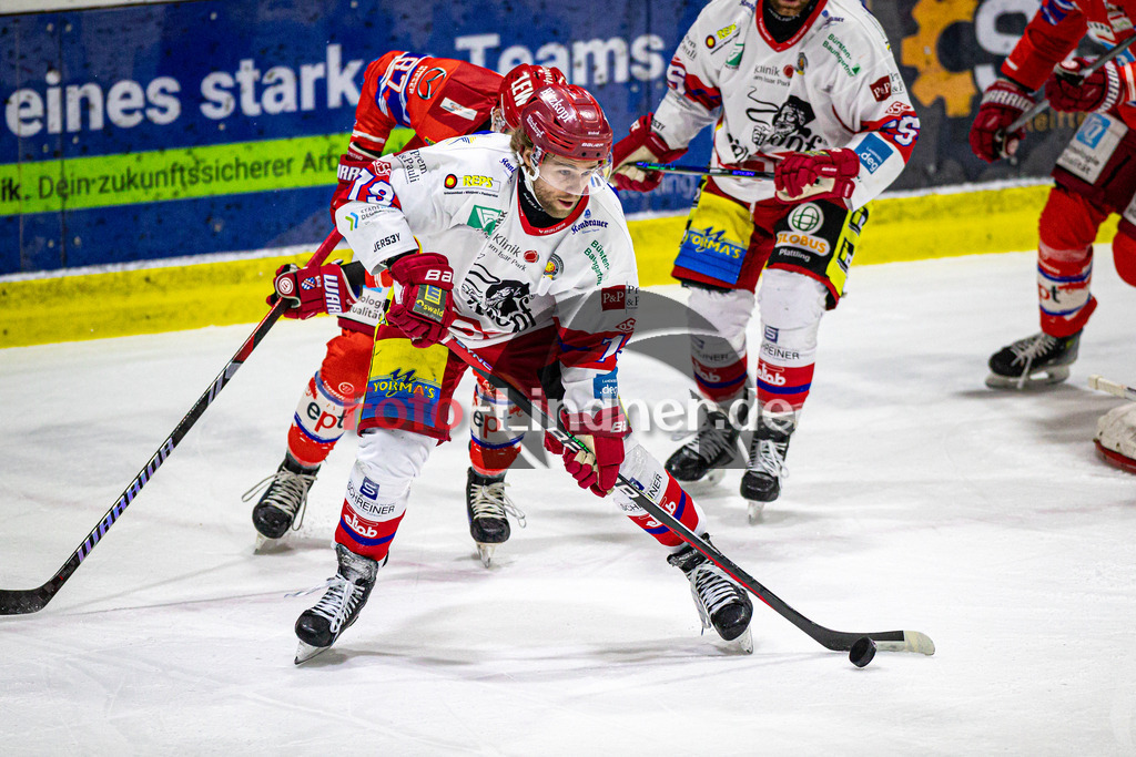 EC Peiting vs Deggendorfer SC | Eishockey Oberliga Süd Vorrunde 2024/2025, EC Peiting vs Deggendorfer SC, 20241228,Petr STLOUKAL (DSC 79) in Aktion,2024-12-28 in Peiting (Eisstadion)Petr STLOUKAL (DSC 79)Copyright: WolfgangxLindner foto-lindner.de