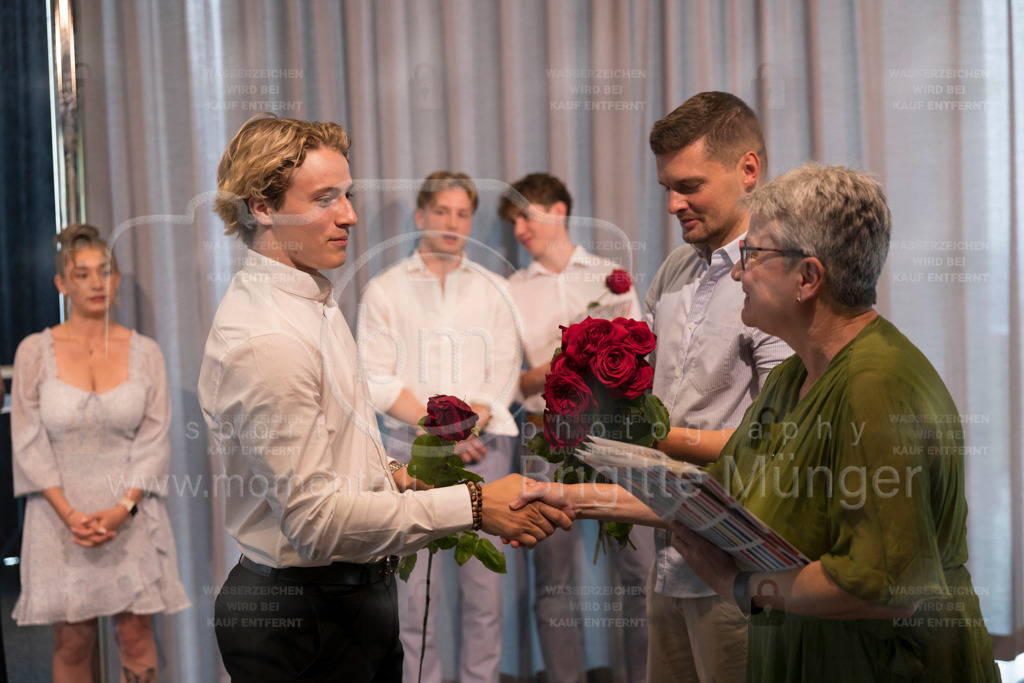 FeusiDiplomfeier_R6OO3064 | Brigitte Münger / bmsportphotography - Realisiert mit Pictrs.com