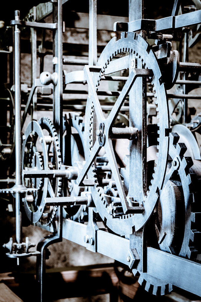Uhrwerk im Zytturm, Luzern | Schöne Fotografien aus der Stadt und der Natur zum bestellen oder selber hochladen. Druck auf Foto, Postkarte, Kalender, FineArt Hahnemühle, Alu-Dibond , Akustikbilder zur Absorption von Schall und Lärm etc. - Realisiert mit Pictrs.com