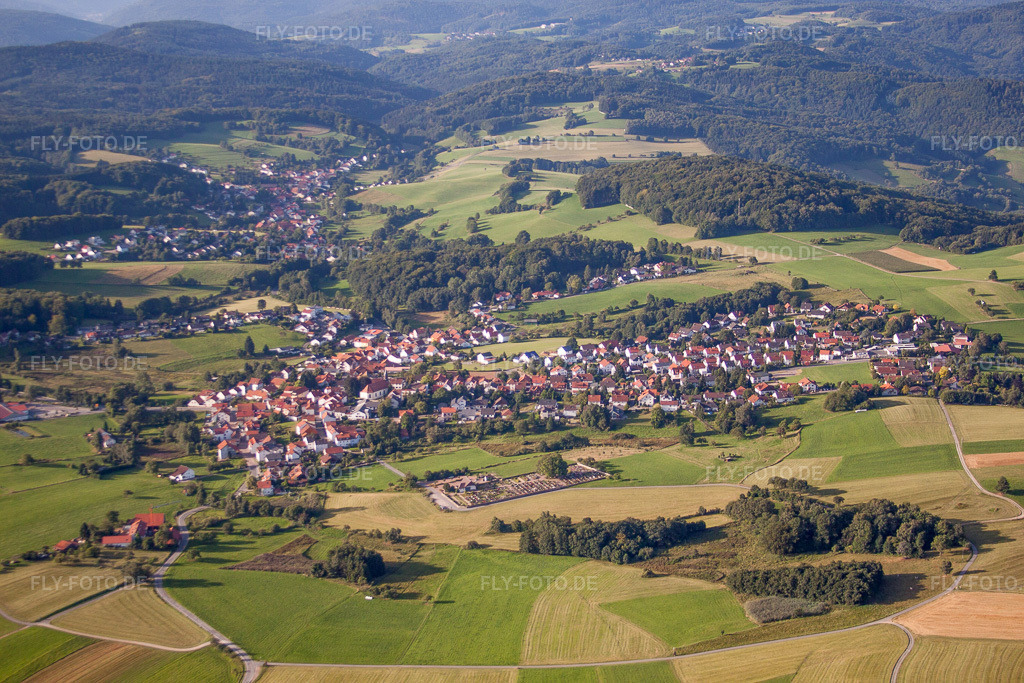 Luftbild: Ortsansicht von Norden im Ortsteil Ober-Abtsteinach in Abtsteinach im Bundesland Hessen in Deutschland. Foto: IMG_52129.jpg vom 19.08.2012 durch Werner Riehm/FLY-FOTO.de