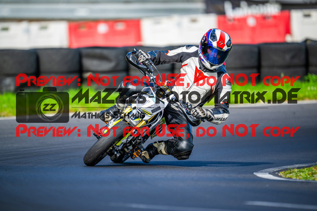 MaZZes_FotoMatrix_230920_9840 | Fotograf Mathias Schmid
Sportfotograf,
Eventfotograf,
Hochzeitsfotograf,
Portraitfotograf