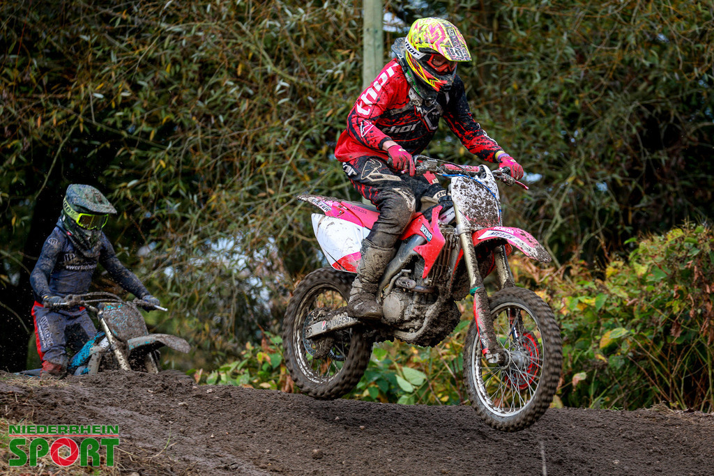 OpenTrack2024_Sonntag_Hobbyfahrer_082 | Bildergalerie von Sport-Ereignissen aber auch von weiteren spannenden Dingen - nicht nur vom Niederrhein. In Anlehnung an den bekannten Spruch von Hanns Dieter Hüsch heißt das Motto: "Niederrhein ist überall".  - Realisiert mit Pictrs.com