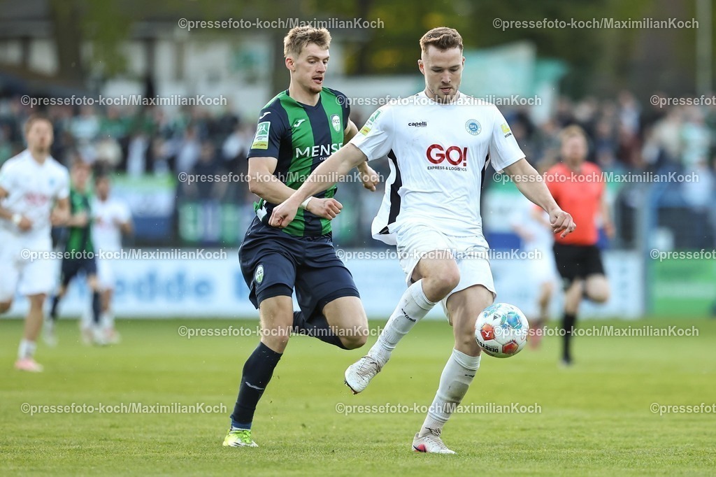 xKWIx24042601053 | 2026.04.24, xkwix, Fußball, Regionalliga West, FC Gütersloh -  Sportfreunde Lotte, Heidewaldstadion, 31.Spieltag, Saison 2025 / 2026: Ben Klwfisch (VfL Sportfreunde Lotte #6) im Zweikampf gegen Luis Frieling (FC Gütersloh #21)  DFB regulations prohibit any use of photographs as image sequences and or quasi-video. Photo: xKamilxWilkowskixPressefotoKochx