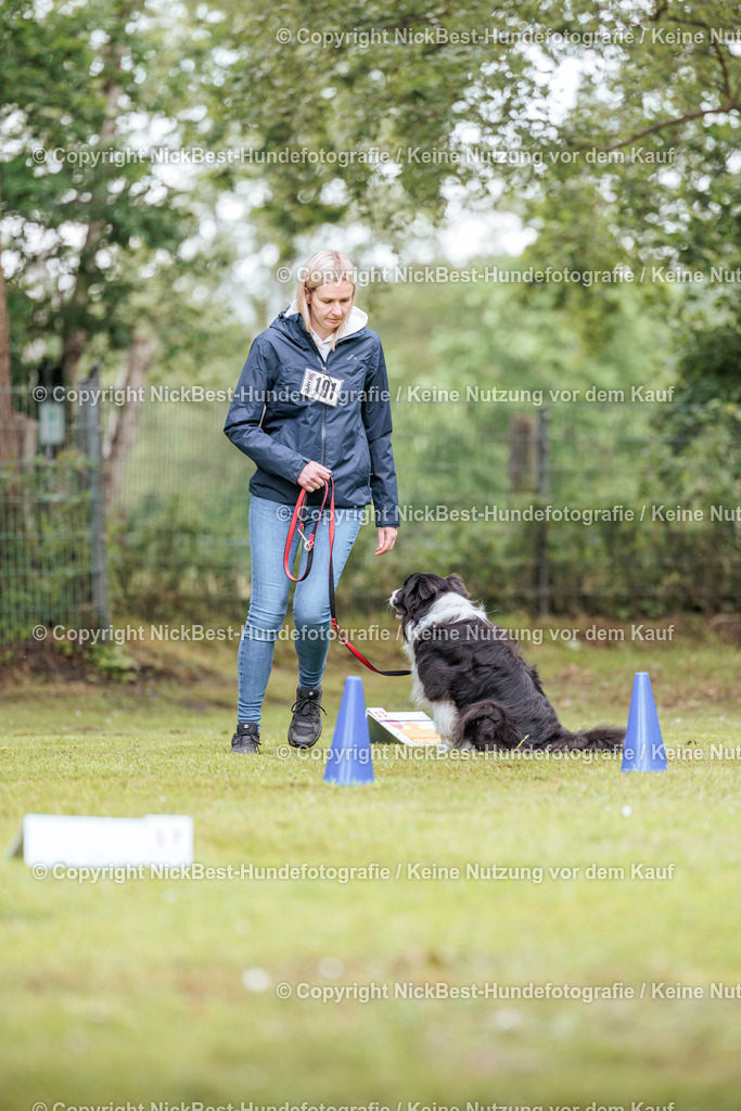 RO-Blumenthal-2026-Nickbest-Hundefotografie-5187 | Dein Hund! Dein Moment! Deine Erinnerungen! Hundefotografie in Bremen Blumenthal. Ich fange die besonderen Momente deines Vierbeiners ein – ob Indoor mit Blitzanlage oder in der freien Natur. Sicher dir dein Moment und dein Termin für eure Erinnerungen.