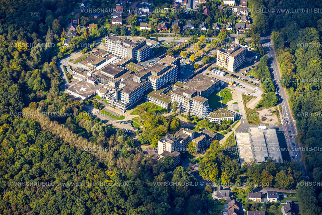 Duisburg241003836 | Luftbild, Sana Kliniken Duisburg Krankenhaus mit Hubschrauberlandeplatz, Wanheimerort, Duisburg, Ruhrgebiet, Nordrhein-Westfalen, Deutschland