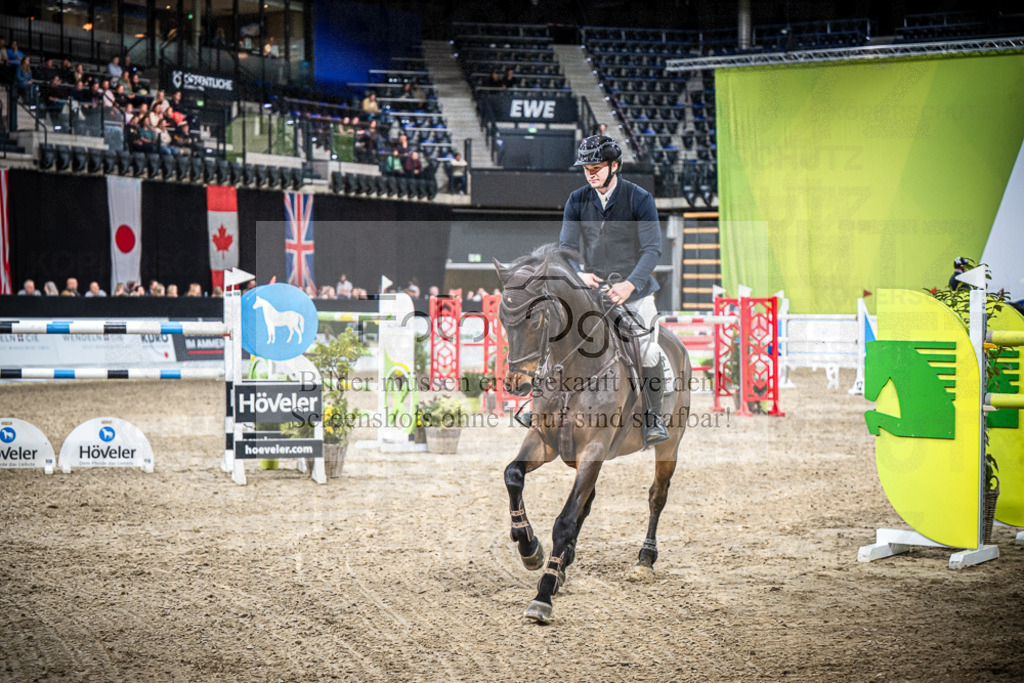 DOS_2451 | Entdecke hochwertige Reitturnierfotos von Foto Oger. Professionell, emotional und authentisch – jetzt Lieblingsmomente im Shop bestellen.Deutschlandweite Turnierfotografie. - Realisiert mit Pictrs.com