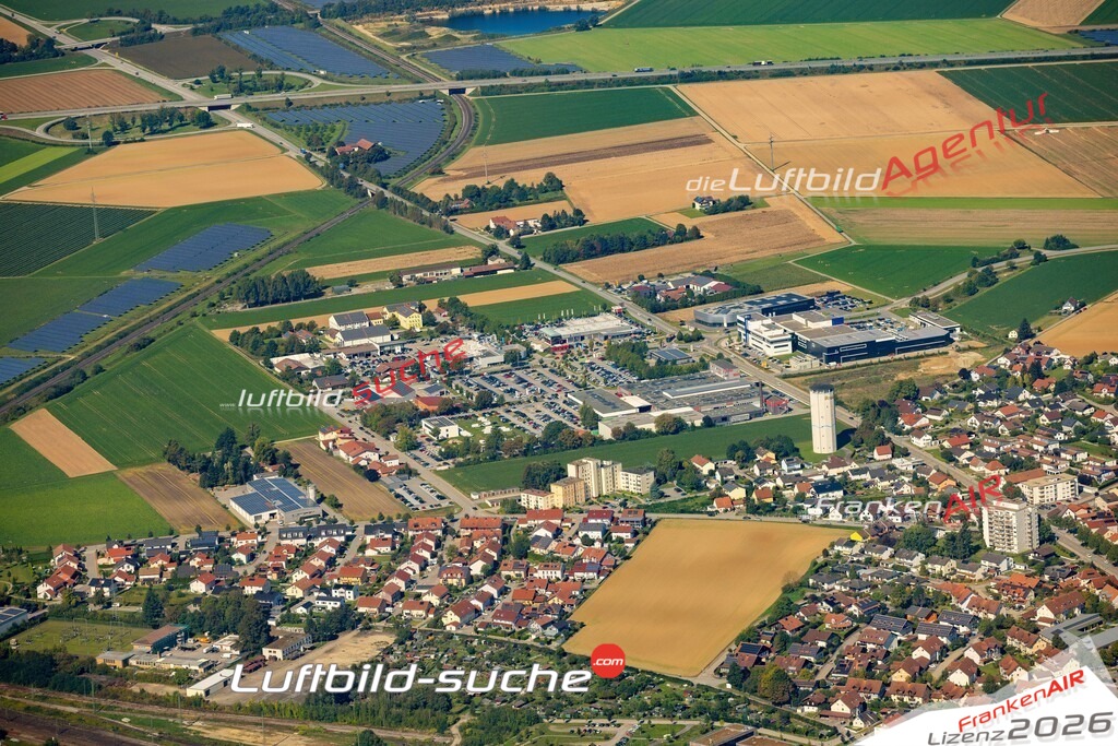 Das Luftbild zeigt : Gewergebiet Plattling - Die Luftaufnahme wurde 2023 vom UL-Flugzeug aus erstellt ( keine Drohne ) - Hochauflösende Luftaufnahme - Für grossformatige Ausdrucke geeignet. Die Geschenkidee !Mit Lizenz und Bildrechte bestellbar