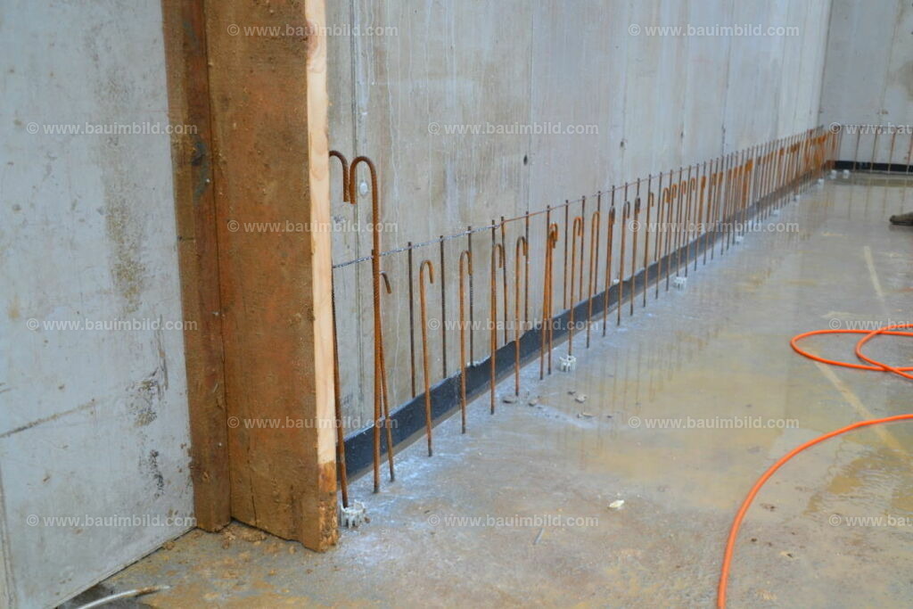 bib-lg04-betonarbeiten-0115 | Nach LV-Leistungsgruppen sortierte Detailfotos über den Bau eines Hauses. Alle Hausbau-Bilder direkt vom Urheber und Autor der Website Haus-Selber-Bauen.com