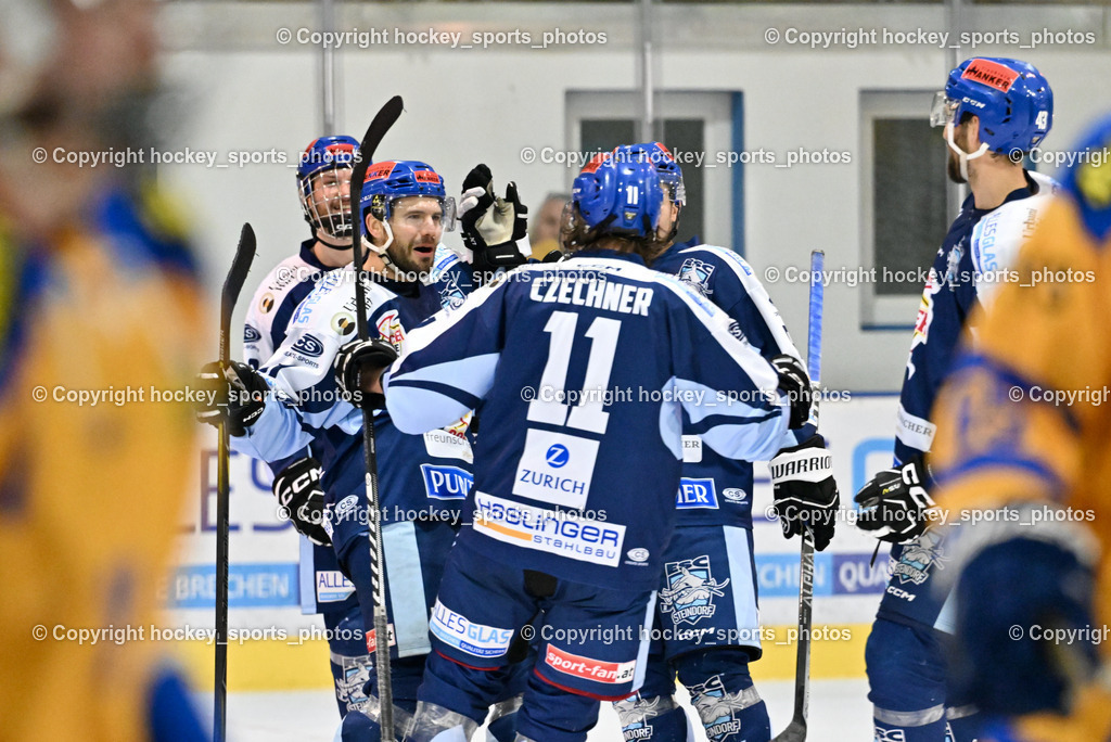 ESC Steindorf vs. EHC Althofen | Jubel ESC Steindorf, #11 Czechner Sandro ESC Steindorf, #57 Wilfan Franz ESC Steindorf, ESC Steindorf vs. EHC Althofen, ESC Steindorf vs. EHC Alhofen am 03.03.2024 in Steindorf (Ossiachersee Halle), Austria, (Photo by Bernd Stefan)
