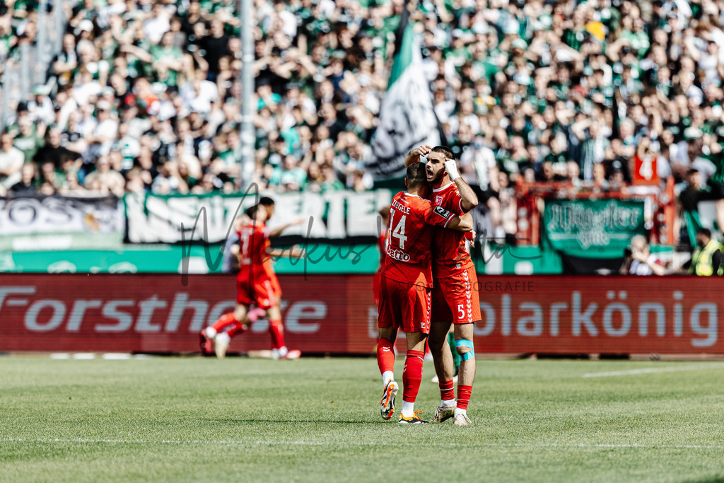 3. Liga, Saison 2023/24, 32. Spieltag: SC Preußen Münster - Jahn Regensburg | Münster, 06.04.2024: 3. Liga, 32. Spieltag, SC Preußen Münster gegen Jahn Regensburg im LVM-Preußenstadion in Münster. Foto: sportfotografie.ms | Markus Paletta - Realisiert mit Pictrs.com
