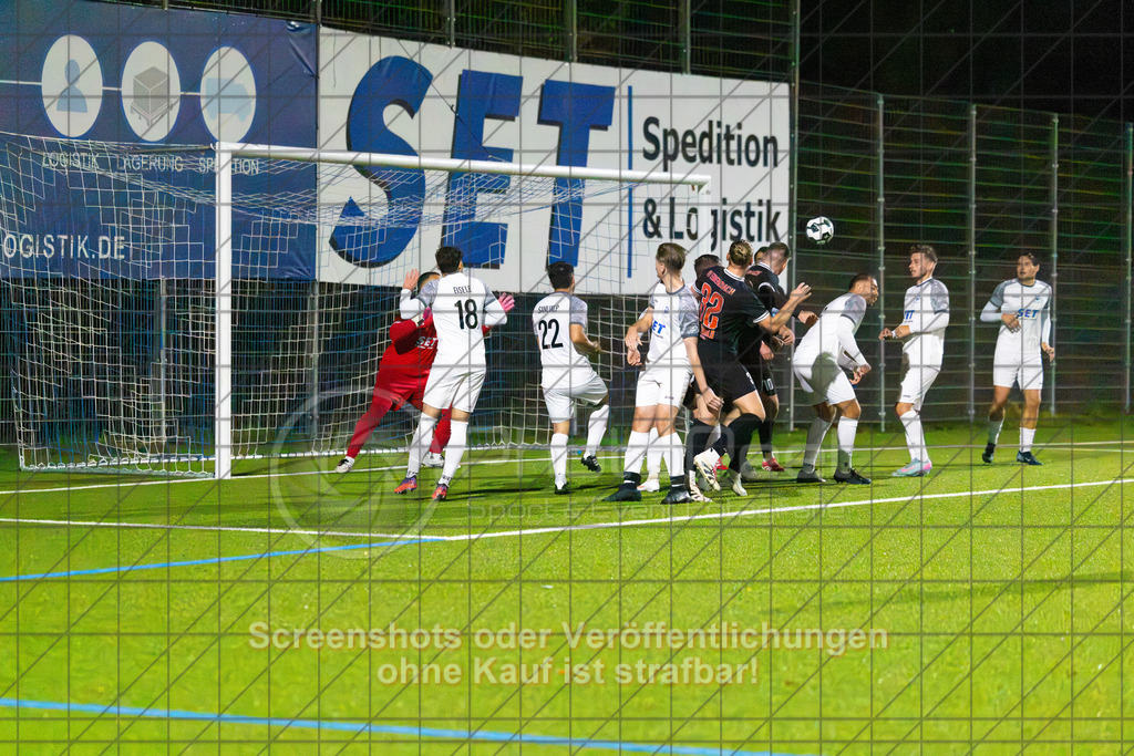 20261008_200152_0208_(c)_by_PhotoPeet | #,TSV Eschenbach (weiß) vs. SV Ebersbach (schwarz), Fußball, Bezirkspokal der Herren, Saison 2026/2027, Kunstrasenplatz, Schlater Straße, 73107 Eschenbach, 08.10.2026 - 19:30 Uhr,Foto: PhotoPeet / Sport- &amp; Eventfotografie / Peter Harich