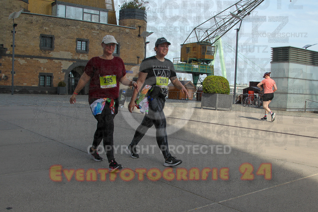 250920_1355_EV4_6883 | Sportfotografie im Rhein-Sieg Kreis, Köln, Bonn, NRW, Rheinland Pfalz, Hessen, etc. Unser Tätigkeitsfeld umfasst den Laufsport vom Volkslauf über den Marathon, Duathlon, Triathon bis zum Ultralauf wie Kölnpfad Ultra oder Schindertrail.